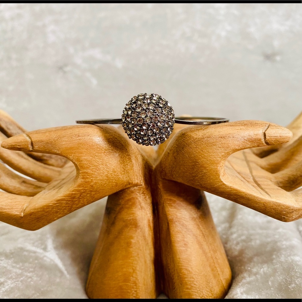 ✨Swarovski Grey “Dot” bracelet✨